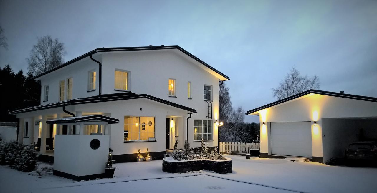 Villa Jokivarsi Bed & Breakfast Vantaa Bagian luar foto